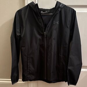 Boys Like New Under Armour Windbreaker Black Size Medium